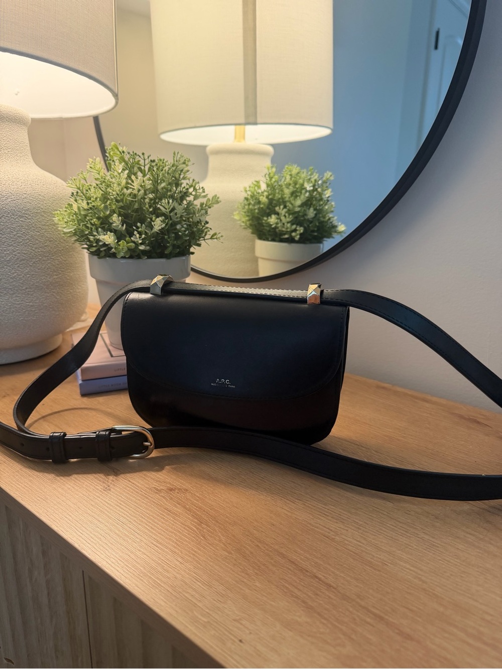 A.P.C. Geneve Leather Crossbody bag
